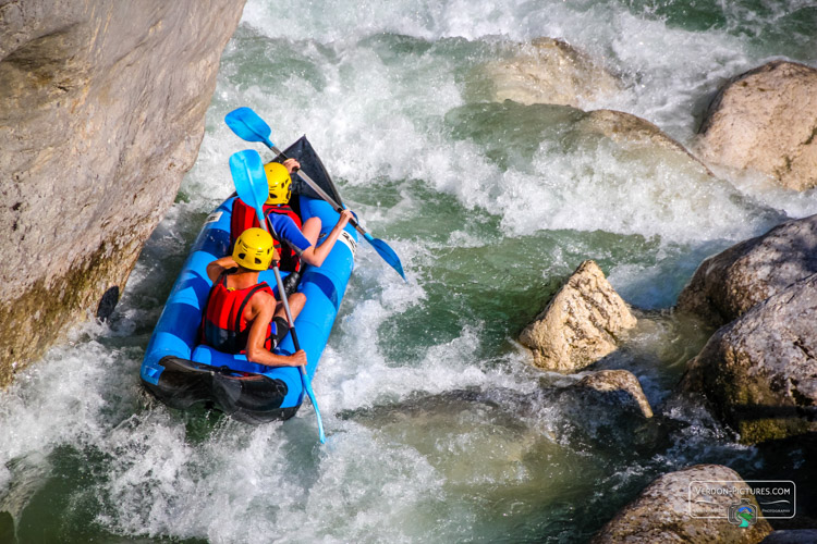 photo cano raft air boat canoe verdon